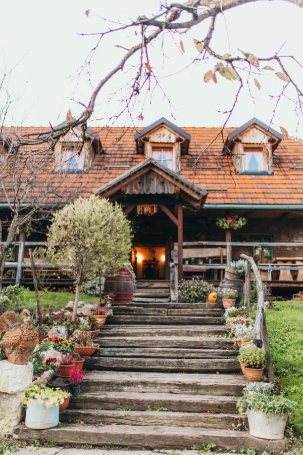 Gresna Pilnica Hotel Klenovnik ภายนอก รูปภาพ