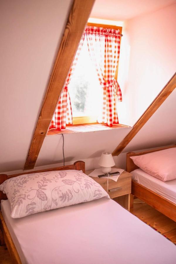 Gresna Pilnica Hotel Klenovnik ภายนอก รูปภาพ